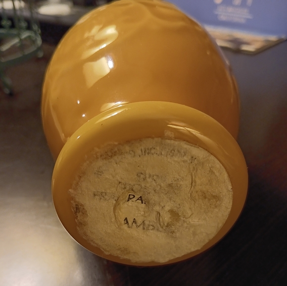 YELLOW PATTERNED VASE - Picture 2 of 2